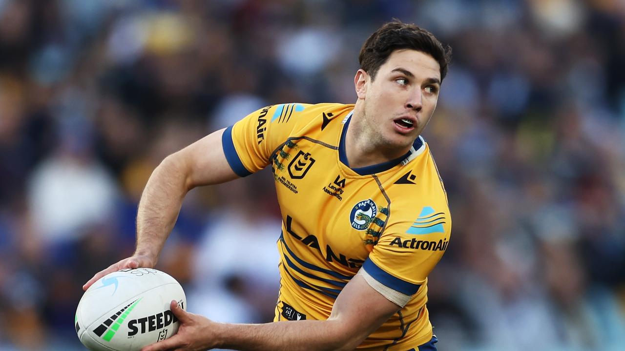 Mitchell Moses Re-Signs With Parramatta